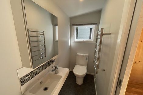 Photo of property in 143 Seatoun Heights Road, Miramar, Wellington, 6022