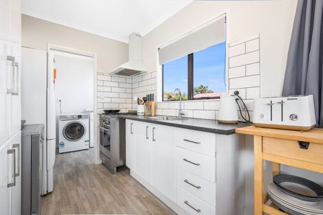 Photo of property in 15 Staysail Place, Whitby, Porirua, 5024