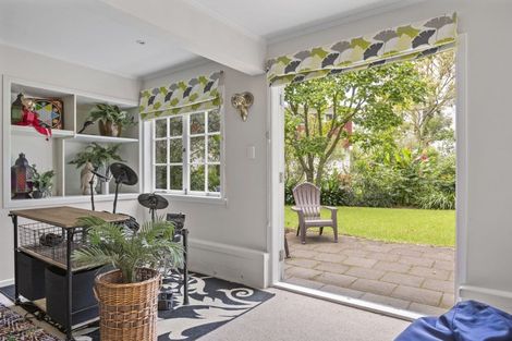 Photo of property in 1 Grove Road, Devonport, Auckland, 0624
