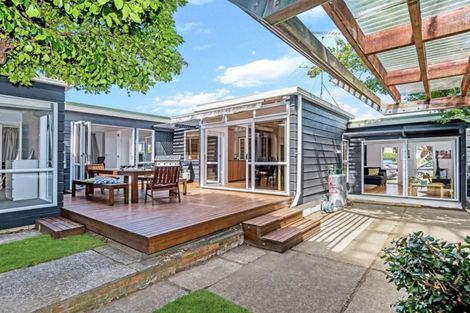 Photo of property in 47 Riverhills Avenue, Pakuranga Heights, Auckland, 2010