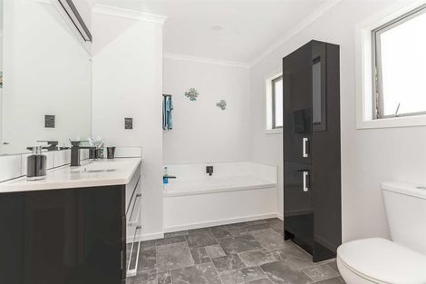 Photo of property in 11 Deptford Lane, Whitby, Porirua, 5024