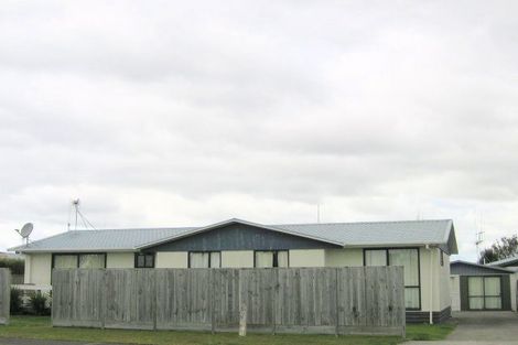Photo of property in 18 Matavai Street, Mount Maunganui, 3116