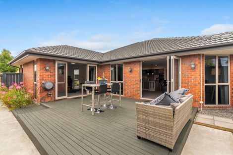Photo of property in 12 Cunneen Place, Aidanfield, Christchurch, 8025