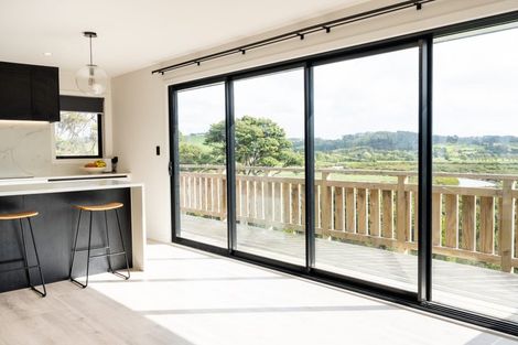 Photo of property in 193 Pinchgut Road, Kaukapakapa, 0873