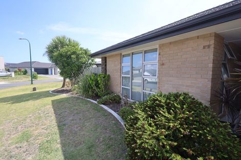 Photo of property in 16 Te Kio Crescent, Papamoa Beach, Papamoa, 3118
