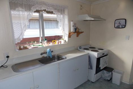 Photo of property in 122 Benmore Avenue, Cloverlea, Palmerston North, 4412