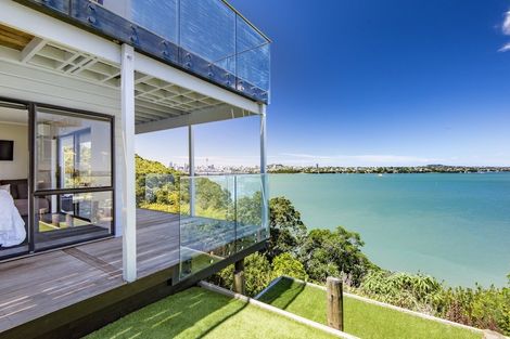 Photo of property in 2/26 Tizard Road, Birkenhead, Auckland, 0626