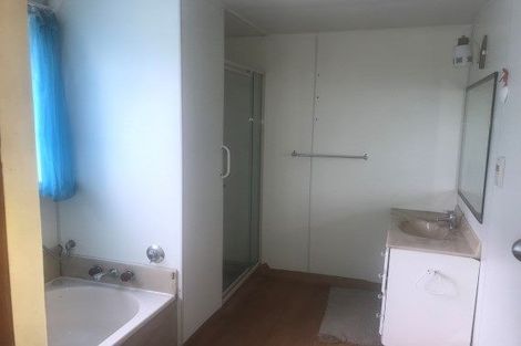 Photo of property in 42 Hollyford Avenue, Bryndwr, Christchurch, 8053