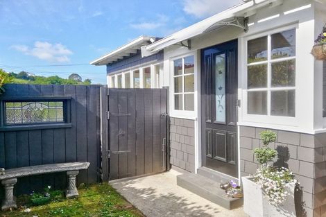 Photo of property in 67 Brockville Road, Glenross, Dunedin, 9011