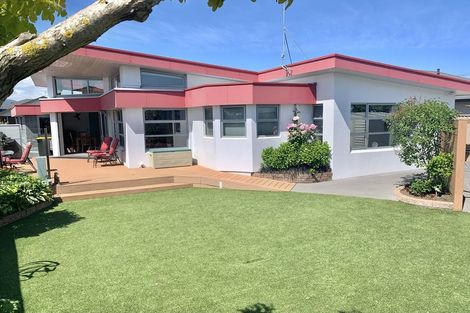 Photo of property in 22 Kura Place, Mosgiel, 9024