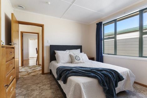 Photo of property in 4 Diamond Street, Carterton, 5713