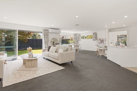 Photo of property in 10 Linkwater Way, Parklands, Christchurch, 8083