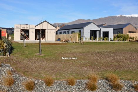 Photo of property in 42 Obelisk Street, Wanaka, 9305