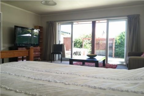 Photo of property in 14 Frye Crescent, Albert Town, Wanaka, 9305