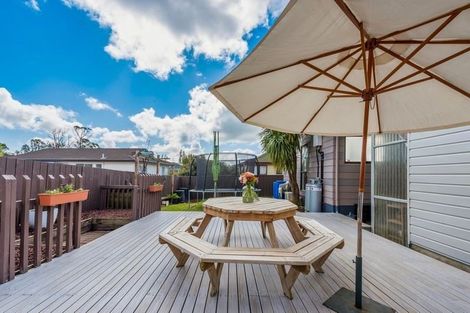 Photo of property in 194 Waitemata Drive, Ranui, Auckland, 0612