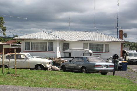 Photo of property in 9 Laura Street, Kelston, Auckland, 0602