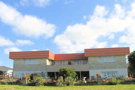 Photo of property in 1228 Papamoa Beach Road, Papamoa Beach, Papamoa, 3118