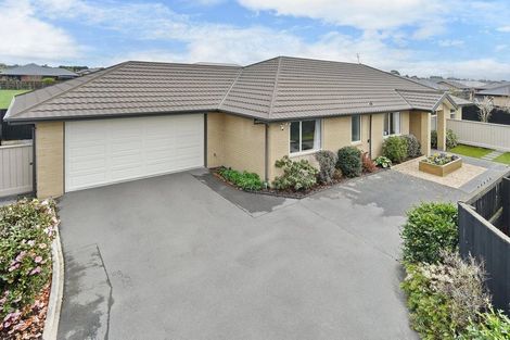 Photo of property in 6 Wisteria Lane, Rangiora, 7400