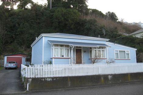 Photo of property in 10 Coote Road, Bluff Hill, Napier, 4110
