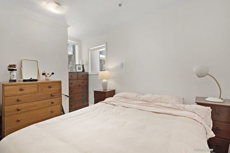 Photo of property in Monvie Apartments, 501/15 Holland Street, Te Aro, Wellington, 6011