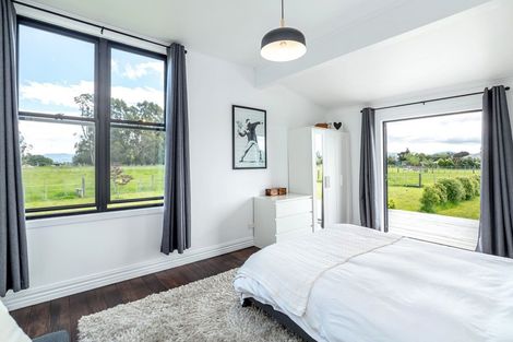 Photo of property in 32 Otawa Drive, West Taratahi, Masterton, 5887