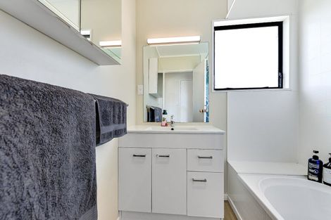 Photo of property in 4 Dixon Road, Fitzroy, Hamilton, 3206