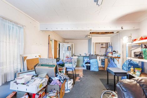 Photo of property in 74 Waimumu Road, Massey, Auckland, 0614