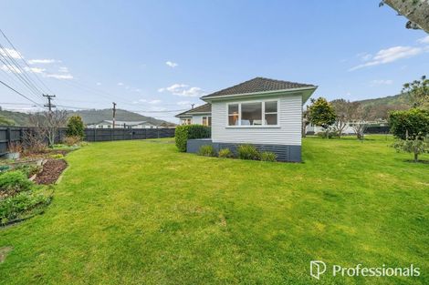 Photo of property in 2 Short Street, Wainuiomata, Lower Hutt, 5014