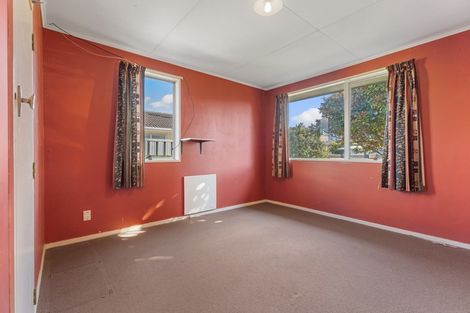 Photo of property in 8 Rutland Place, Milson, Palmerston North, 4414