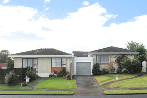 Photo of property in 2/2 Cairngorm Place, Highland Park, Auckland, 2010