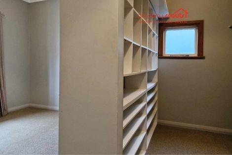 Photo of property in 40 Waiwaka Terrace, Strandon, New Plymouth, 4312