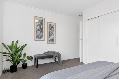 Photo of property in 25 Whitaker Street, Otumoetai, Tauranga, 3110