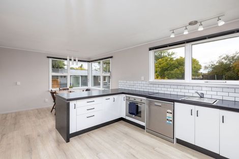 Photo of property in 4 Colina Street, Avonhead, Christchurch, 8042