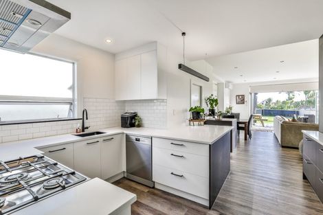 Photo of property in 217 Meola Road, Point Chevalier, Auckland, 1022