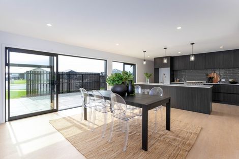 Photo of property in 28 Angus Place, Rangiora, 7400