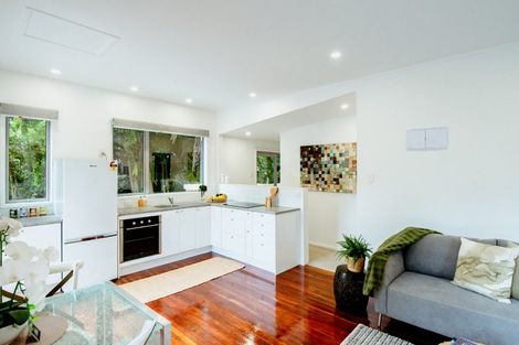 Photo of property in 37 Western Road, Laingholm, Auckland, 0604