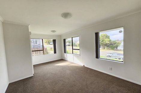 Photo of property in 15 Staithes Drive North, Whitby, Porirua, 5024