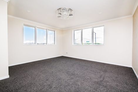 Photo of property in 29 Twin Parks Rise, Papakura, 2110