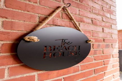 Photo of property in 33 Beach Street, Saint Clair, Dunedin, 9012