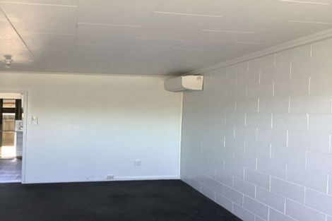 Photo of property in 2/86 Picton Avenue, Riccarton, Christchurch, 8011