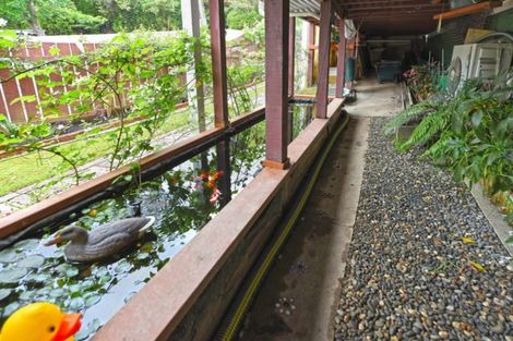 Photo of property in 18 Vista Crescent, Maoribank, Upper Hutt, 5018