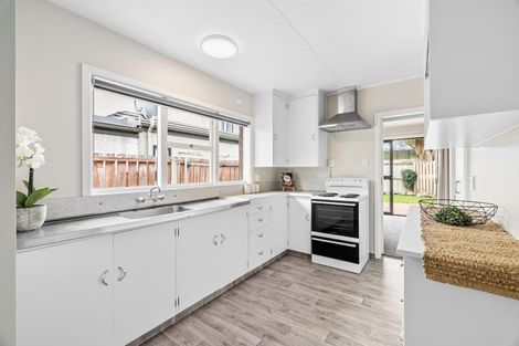 Photo of property in 2/27 Tuirau Place, Ilam, Christchurch, 8041