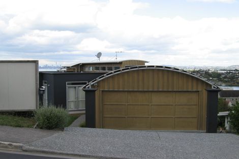 Photo of property in 8 Graceview Way, West Harbour, Auckland, 0618