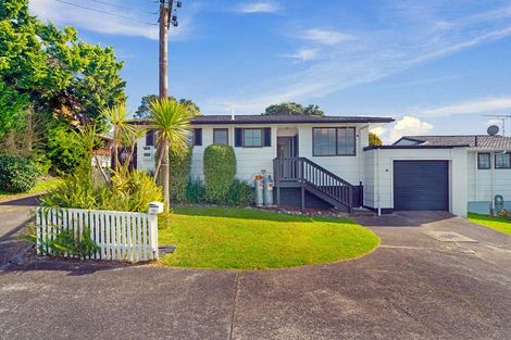 Photo of property in 15 Denarius Lane, Glendene, Auckland, 0602