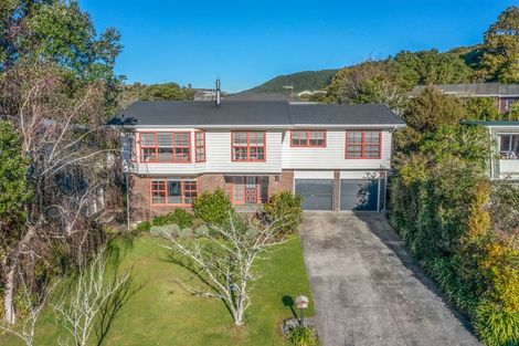 Photo of property in 12 Balliol Drive, Tawa, Wellington, 5028