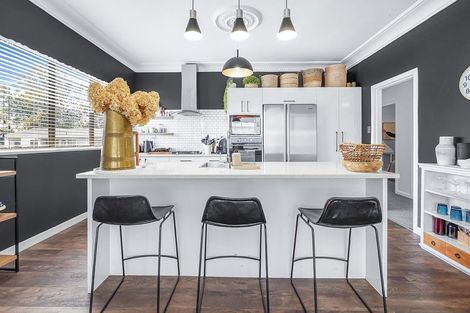 Photo of property in 12 Walsh Street, Forest Lake, Hamilton, 3200