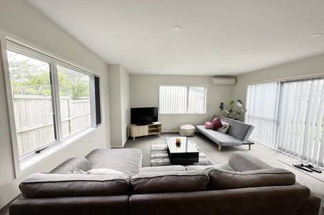 Photo of property in 4 Ruhanui Lane, Pakuranga Heights, Auckland, 2010