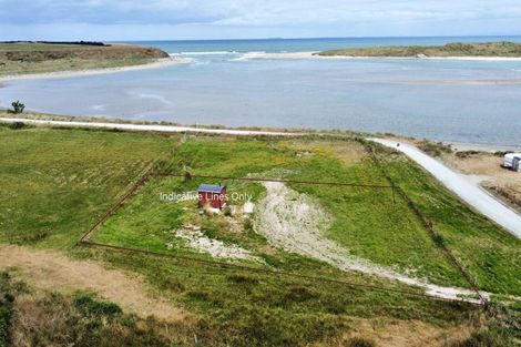 Photo of property in 1 Boat Harbour Road, Fortrose, Tokanui, 9875