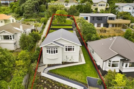 Photo of property in 54 Severn Street, Island Bay, Wellington, 6023