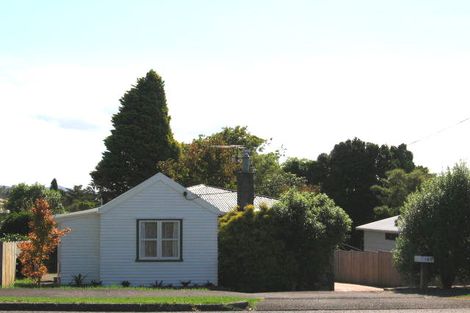 Photo of property in 103 Astley Avenue, New Lynn, Auckland, 0600